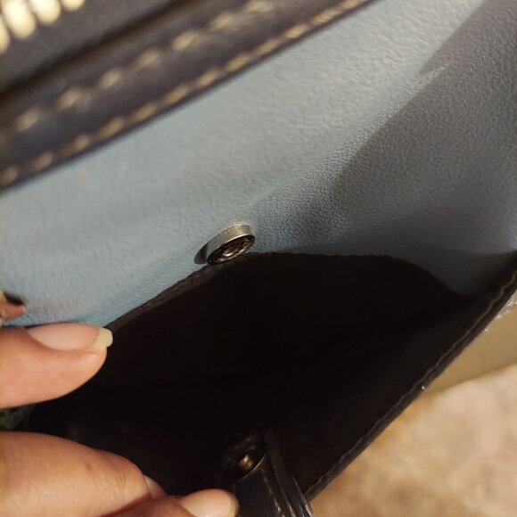 CHAPS 4 POCKET CROSSBODY BAG - Picture 6 of 9